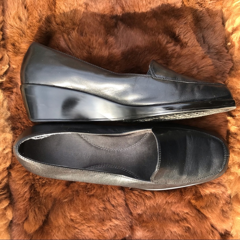 Aerosoles Black Loafers